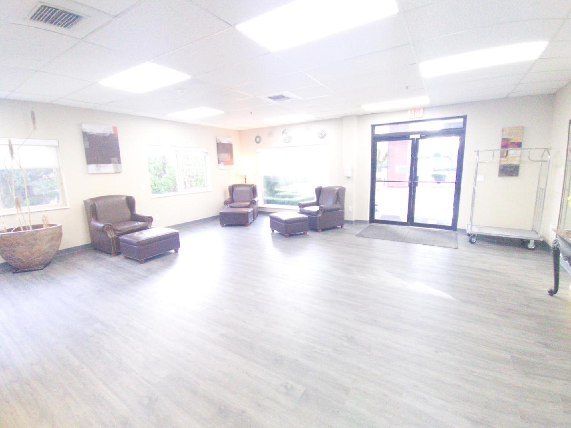 Quality Inn & Suites Wilsonville Exterior photo